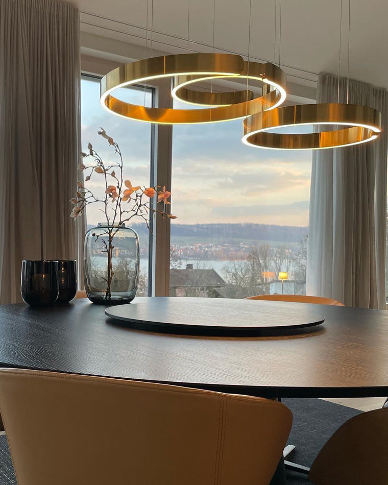 Manial. LED Kronleuchter Modern Schwarz Gold – Ring Pendelleuchte