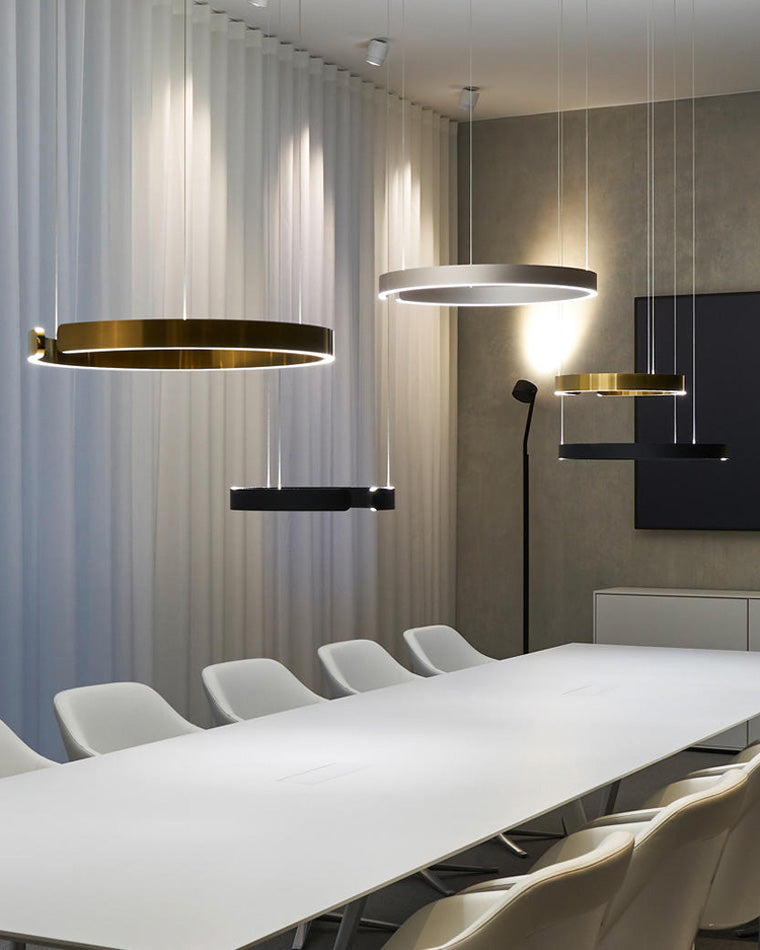 Manial. LED Kronleuchter Modern Schwarz Gold – Ring Pendelleuchte