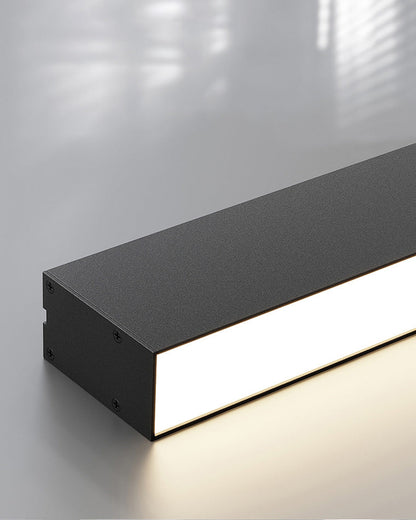 Manial. Lineare LED Deckenleuchte