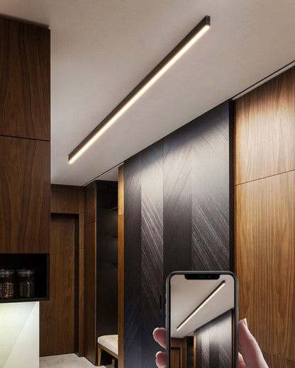 Manial. Lineare LED Deckenleuchte