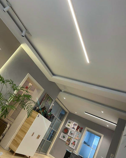 Manial. Lineare LED Deckenleuchte