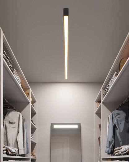 Manial. Lineare LED Deckenleuchte