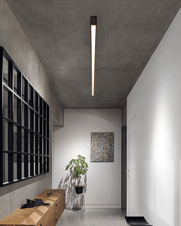 Manial. Lineare LED Deckenleuchte