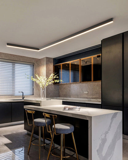 Manial. Lineare LED Deckenleuchte