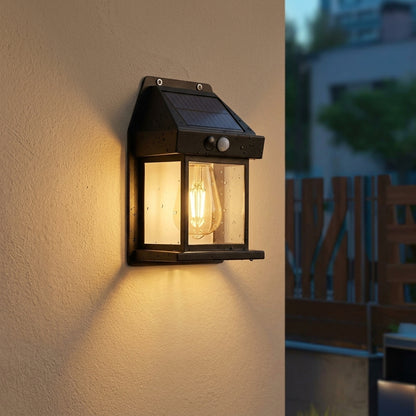 Manial. Solar Wandleuchte Außen – Schwedische Design-Lampe