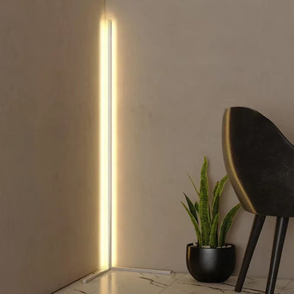 Manial. Dimmbare LED Stehlampe mit Fernbedienung