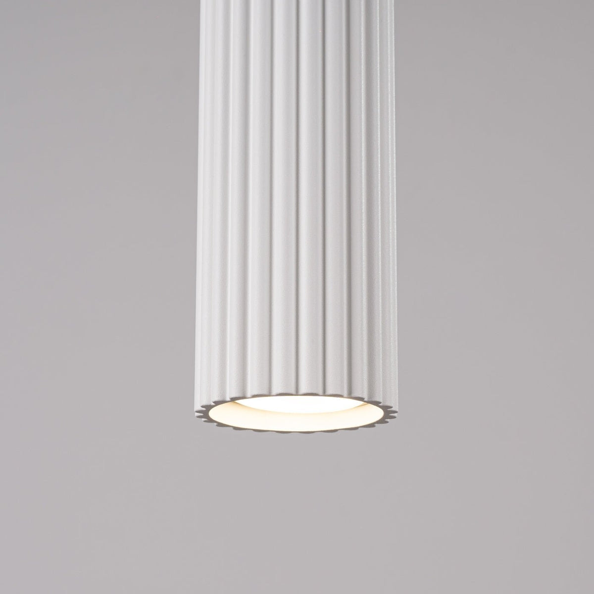 Schlanke Pendelleuchte aus Aluminium (GU10)