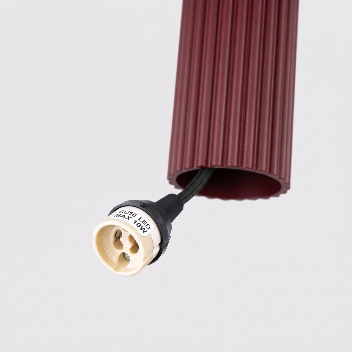 Schlanke Pendelleuchte aus Aluminium (GU10)
