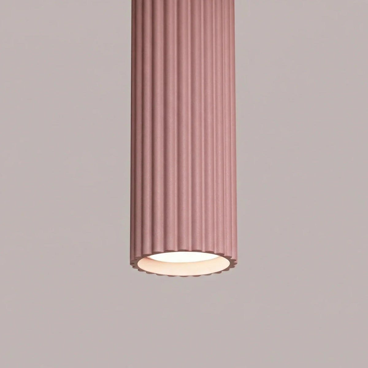 Schlanke Pendelleuchte aus Aluminium (GU10)