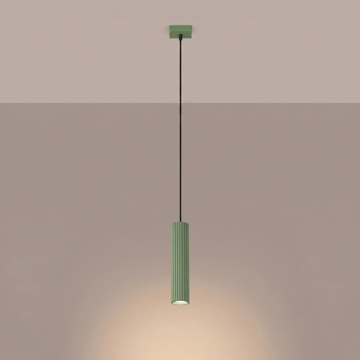 Schlanke Pendelleuchte aus Aluminium (GU10)