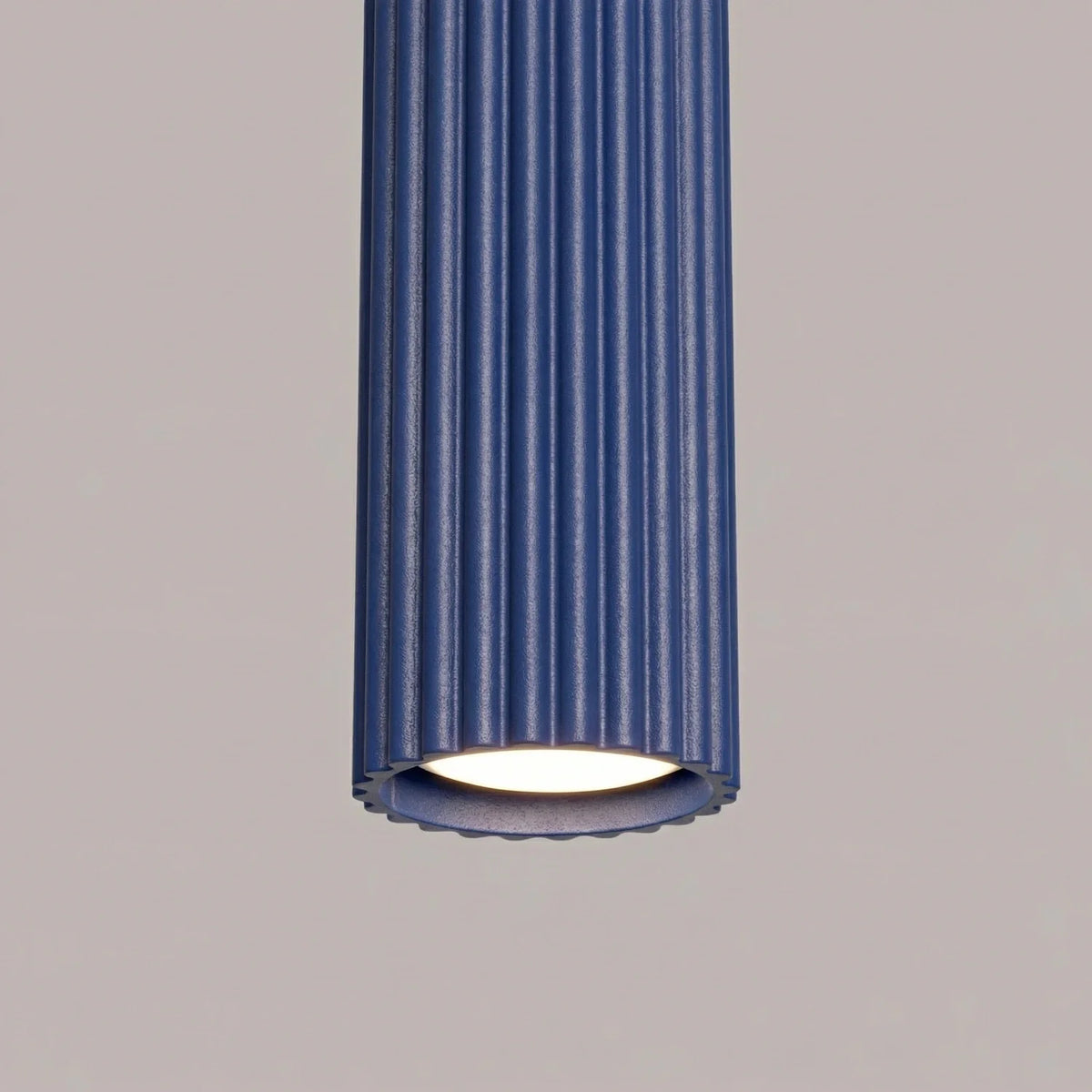 Schlanke Pendelleuchte aus Aluminium (GU10)