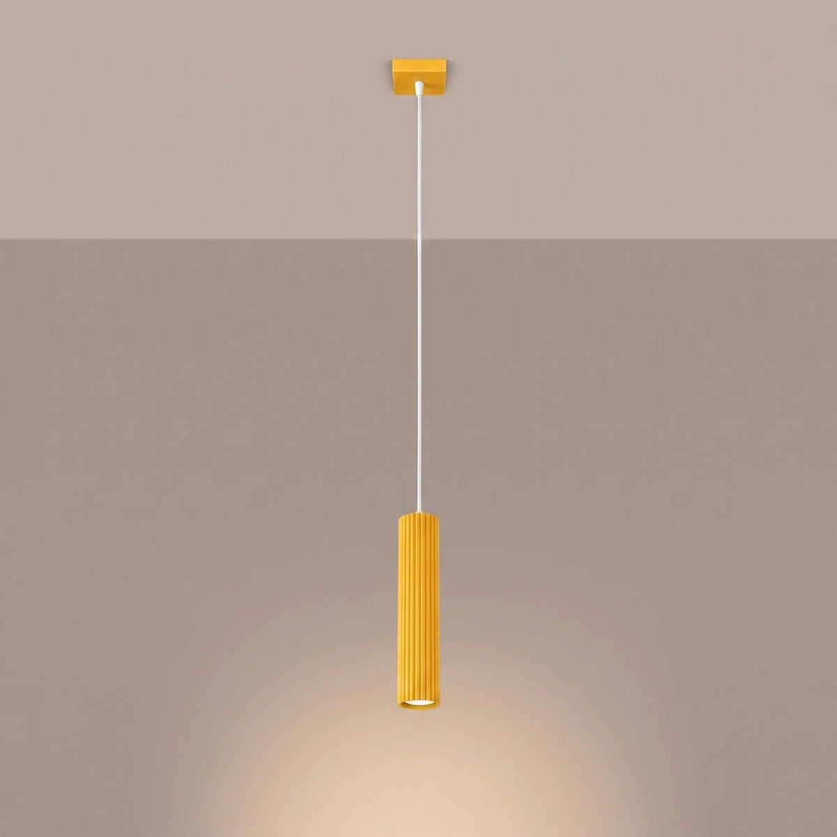 Schlanke Pendelleuchte aus Aluminium (GU10)