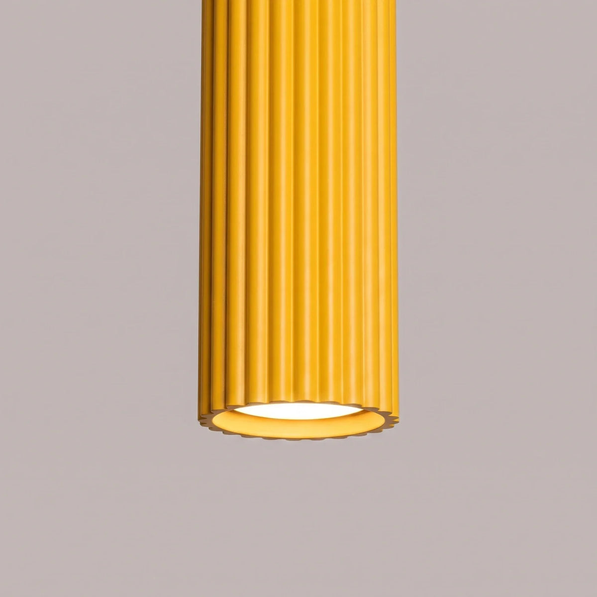 Schlanke Pendelleuchte aus Aluminium (GU10)